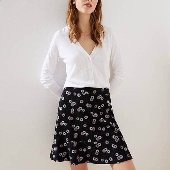 Loft Daisy Floral Flounce Mini Skirt Sz M Black Multicolor Casual Office Skirt - Picture 1 of 14